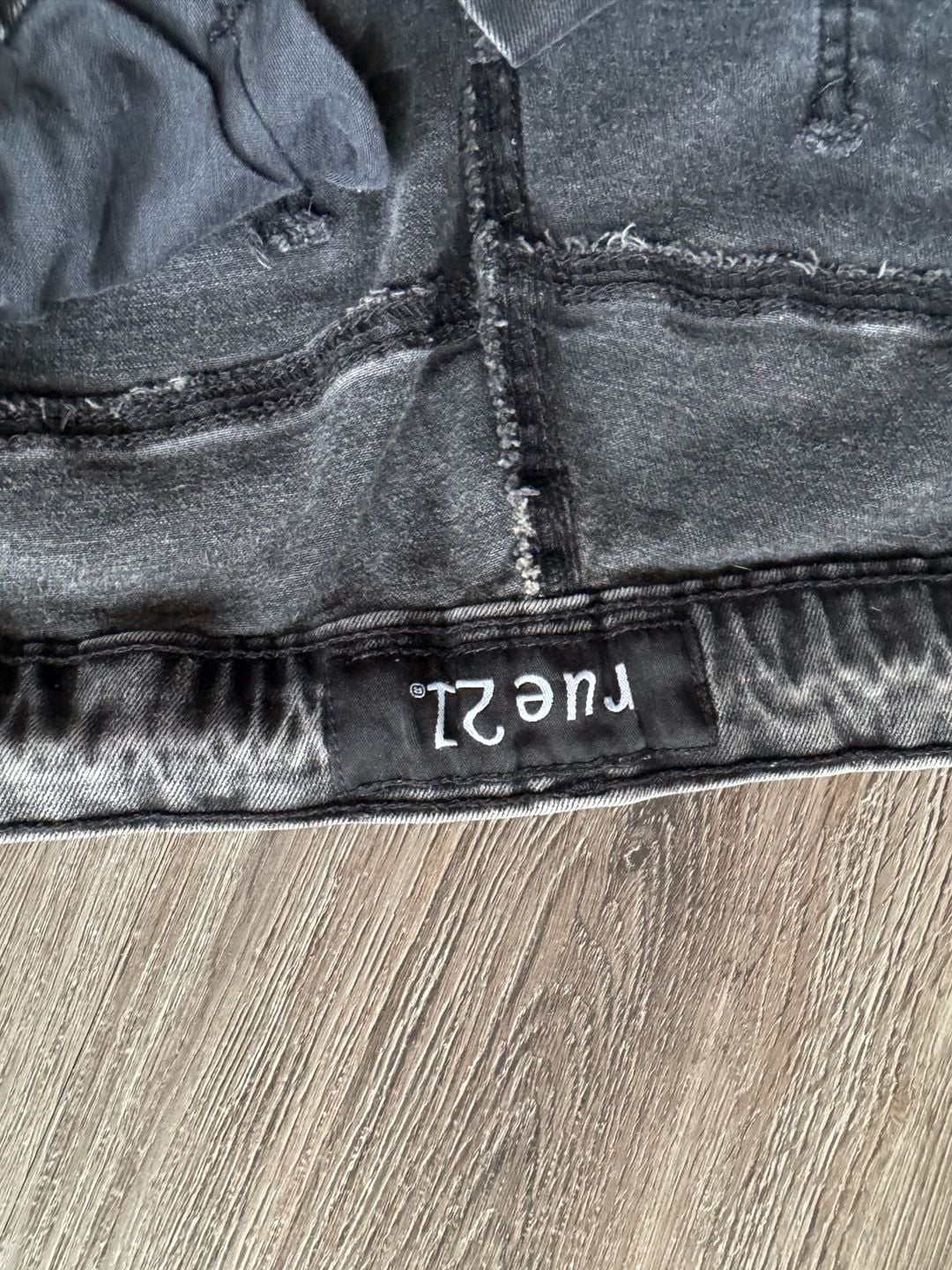 rue21 Stacked Supreme Fit Distressed Grey Skinny Jeans 36x32 7