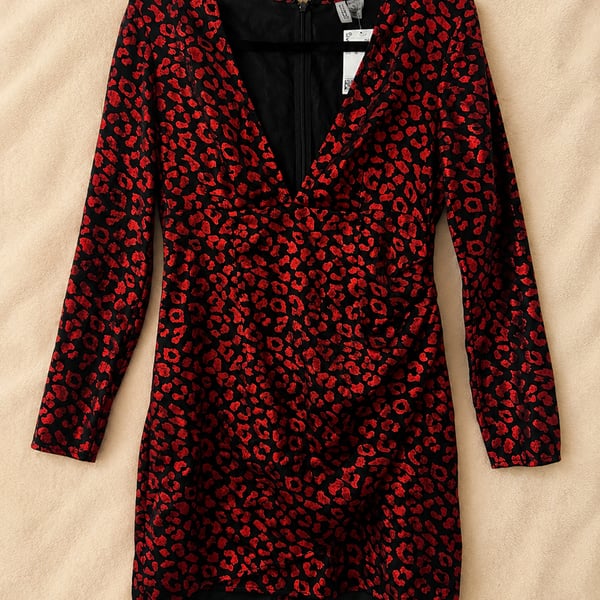 H&M Divided Red Cheetah Animal Print V-Neck Long Sleeve Ruched Mini Dress Size 6