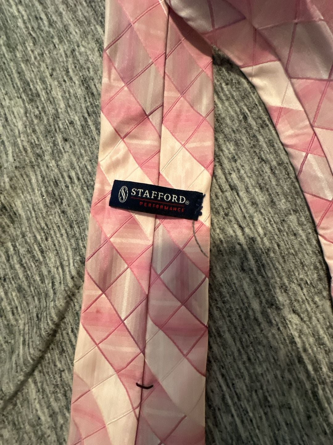 Stafford Performance Pink Diamond Geometric Silk Necktie 3