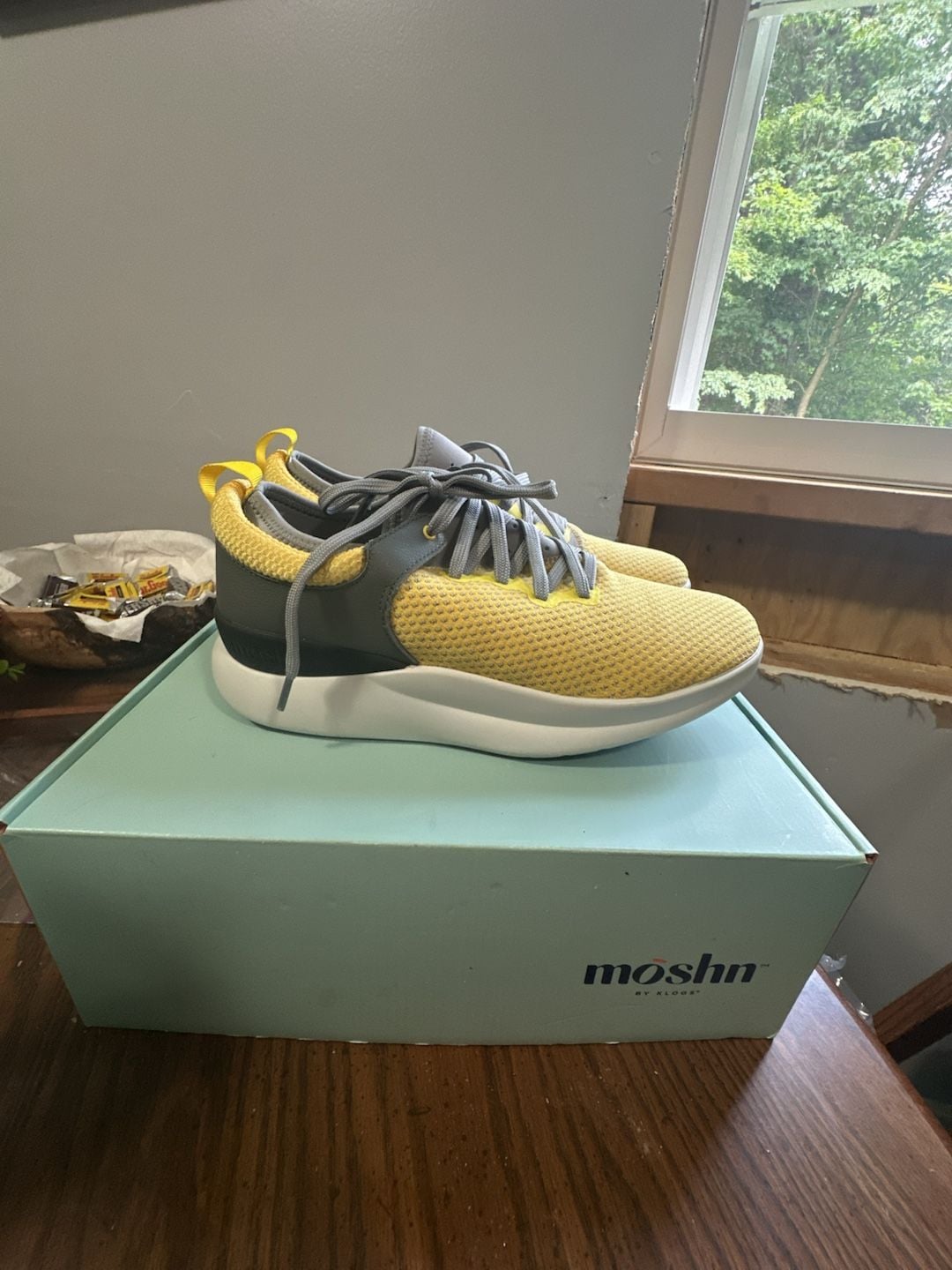 Moshn by Klogs Rhythm Illum Athletic Sneakers Illuminating Size 9 M 2