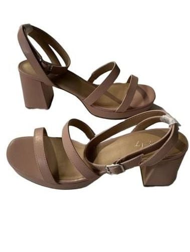 Wonderly Pink Strappy Block Heel Sandals Size 11. New 5