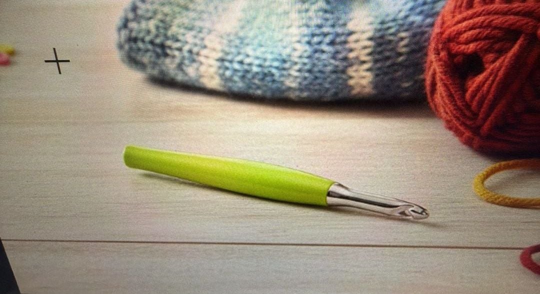Furls Odyssey Crochet Hook Lime, Nickel Plated Tip, Size P - 10.00mm 1