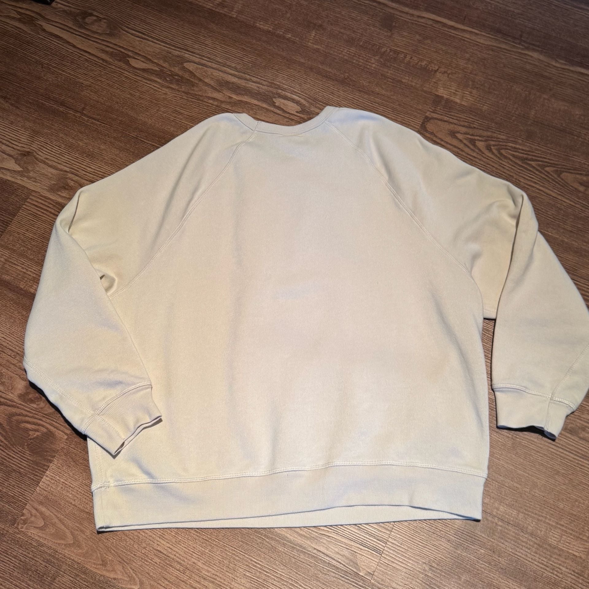 Barbie Grayson Threads Women’s XXL Beautiful in Every Shade Graphic Sweatshirt 6