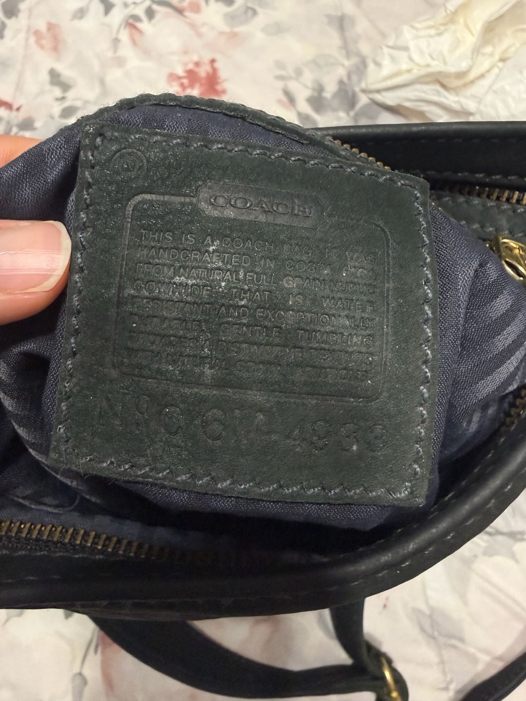 Vintage Coach Black Leather Equestrian Slim Bucket Bag Shoulder Bag 10