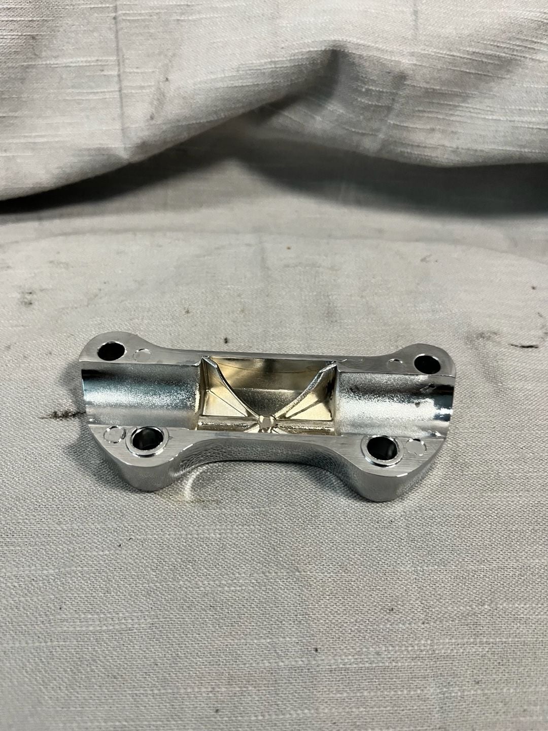 Harley-Davidson Classic Chrome Custom Handlebar Clamp Riser Top Clamp 10