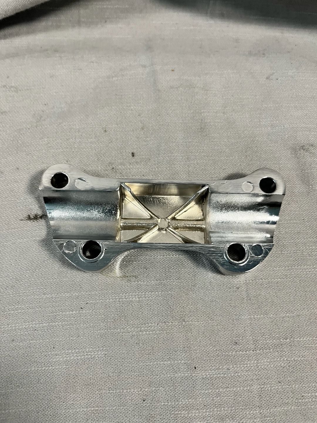 Harley-Davidson Classic Chrome Custom Handlebar Clamp Riser Top Clamp 11