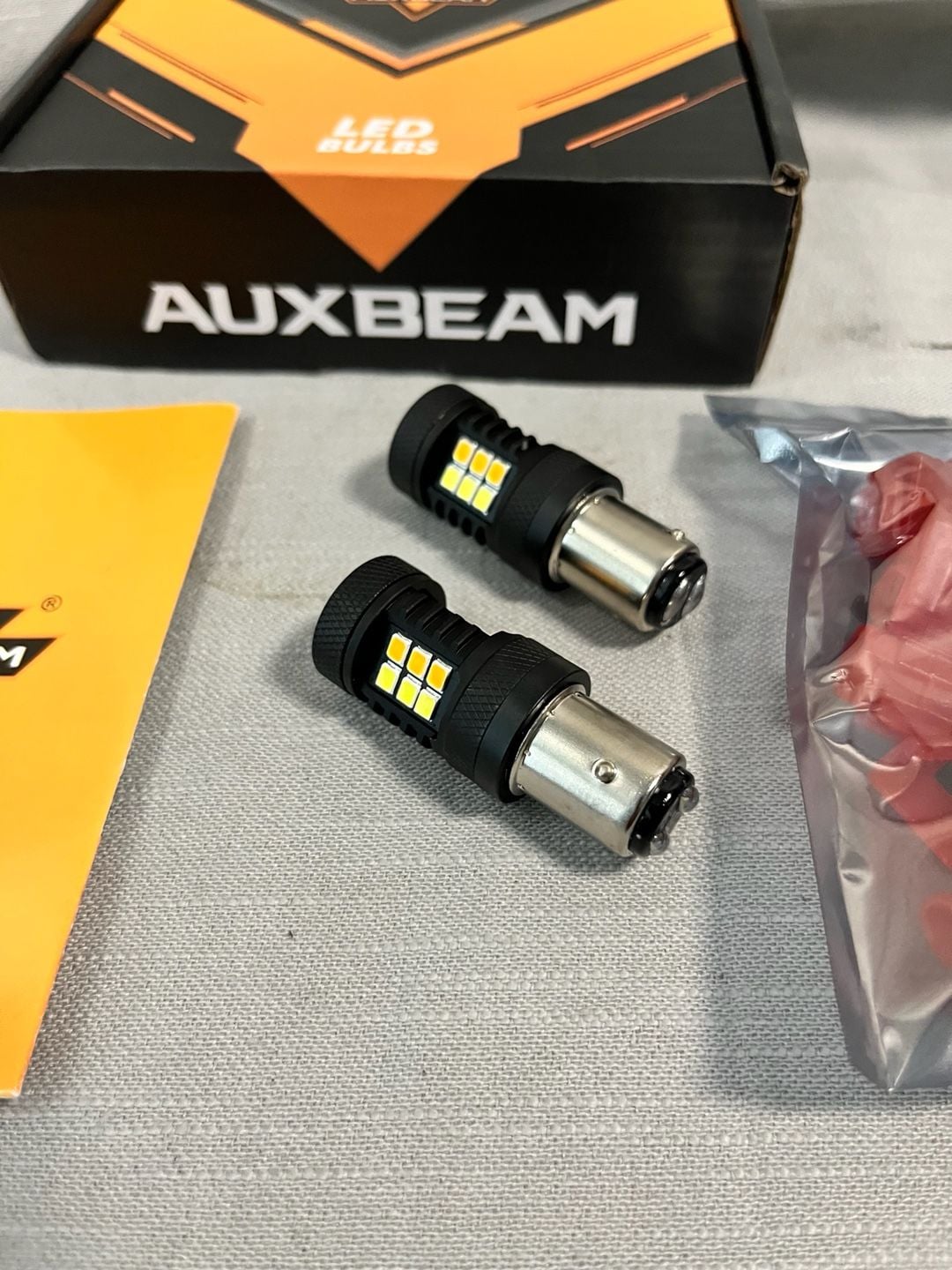 Auxbeam B1B Series LED Bulbs 1157 / BAY15D Amber & White Switchback with Resistor Kit 12