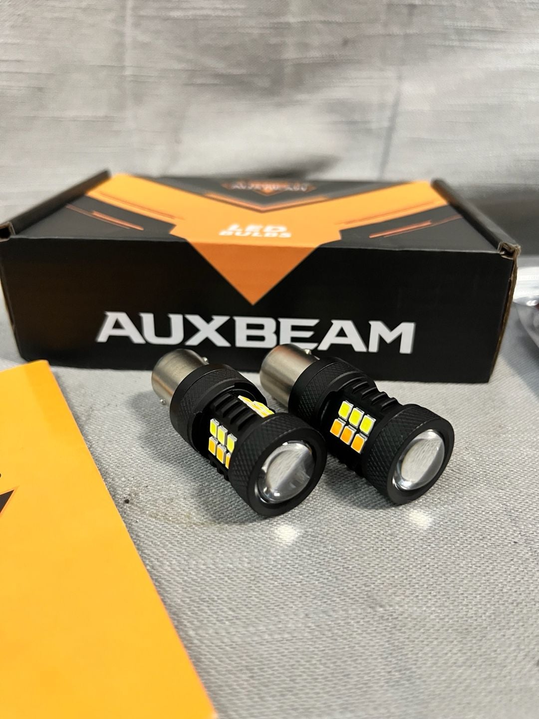 Auxbeam B1B Series LED Bulbs 1157 / BAY15D Amber & White Switchback with Resistor Kit 18