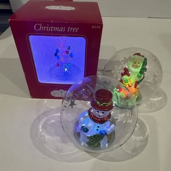 Trim A Home Color Changing LED Light Up Glass Christmas Globe Ornaments Lot 

