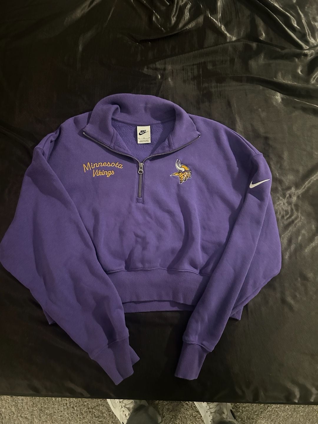 Nike Minnesota Vikings Phoenix Women's Oversized Cropped 1/4-Zip Crew Sweatshirt 2