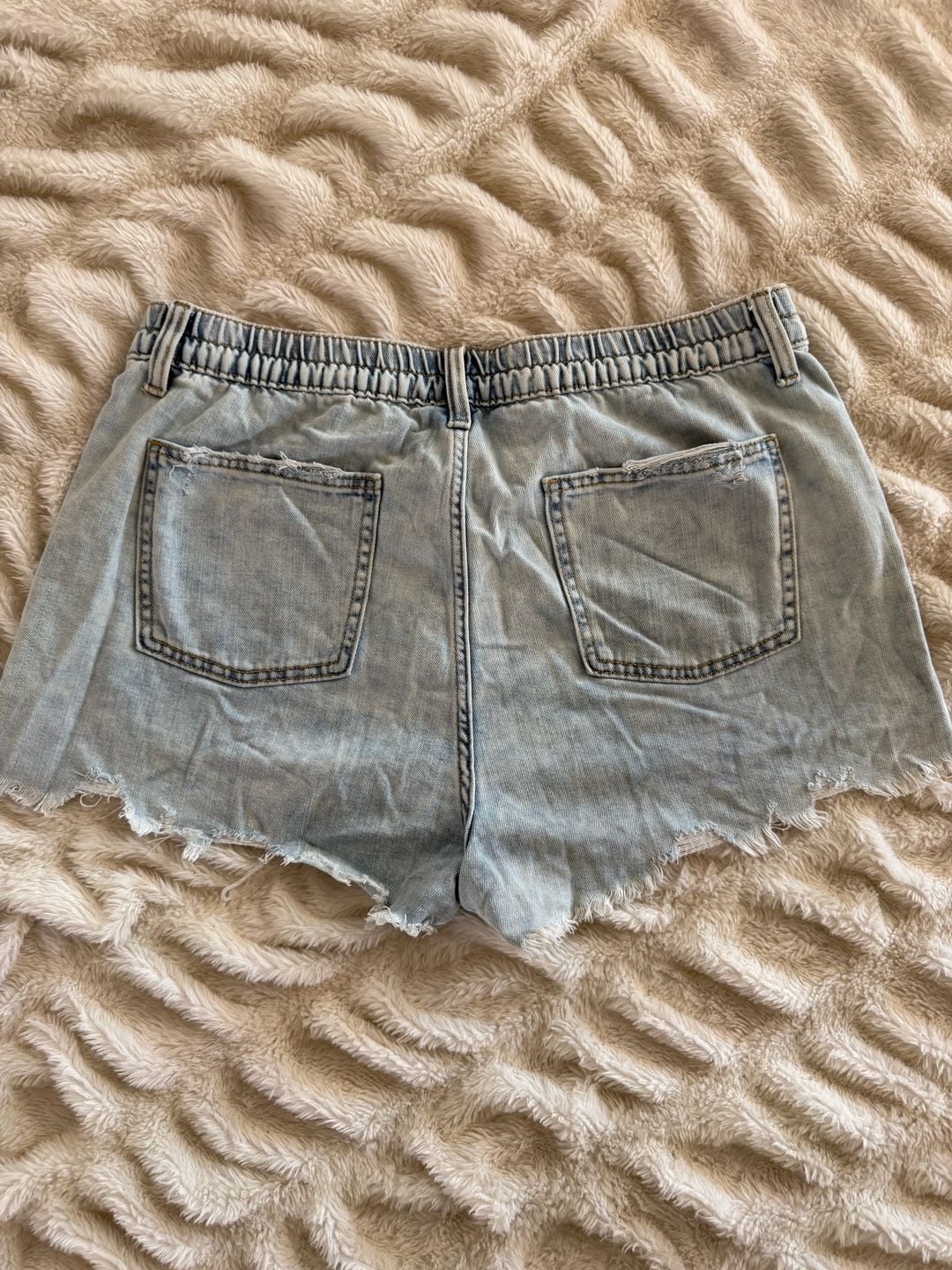 Aerie light wash high rise festival frayed raw hem denim shorts 5