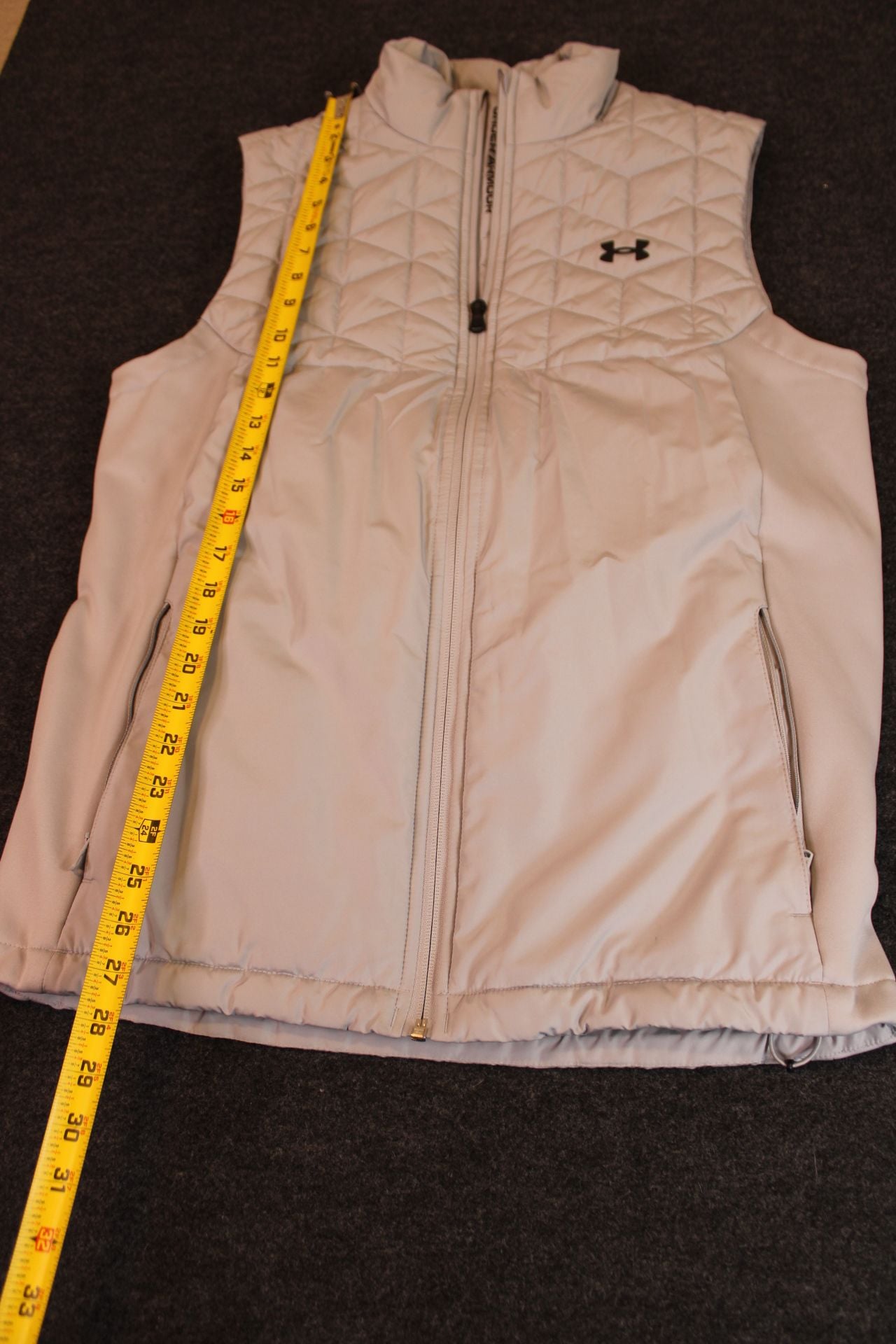 Under Armour ColdGearVest Medium Grey Quilted Full Zip Golf Gilet 12