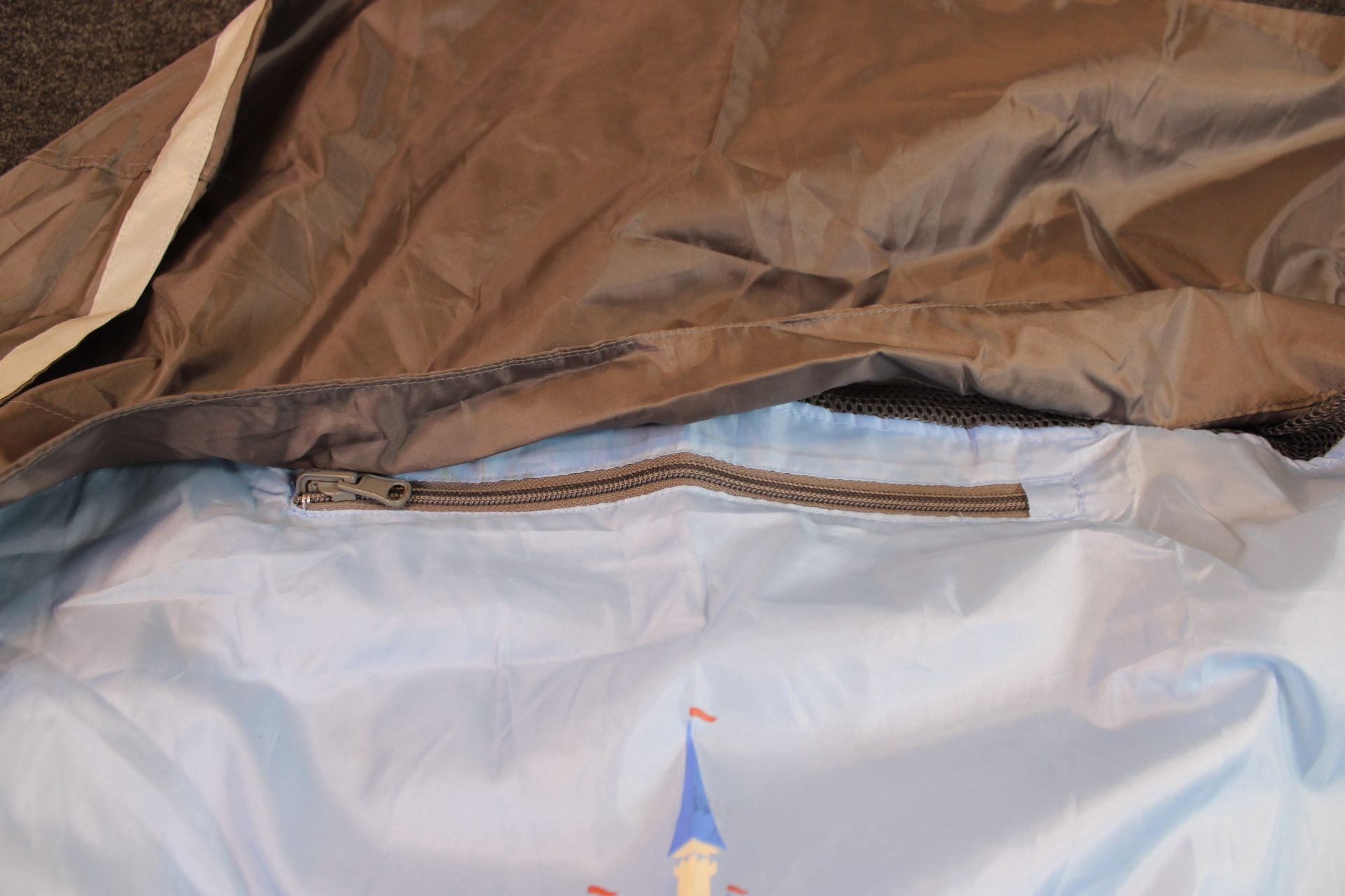 Disney Parks Walt Disney Windbreaker Rain Jacket Packable Blue Gray M/L 10