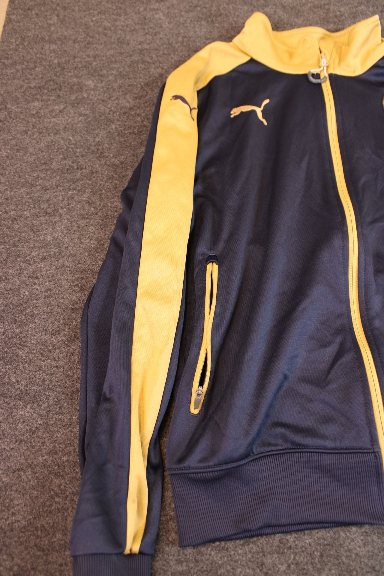 2015-16 Arsenal Puma Track Jacket Navy Gold Full Zip Fly Emirates 3