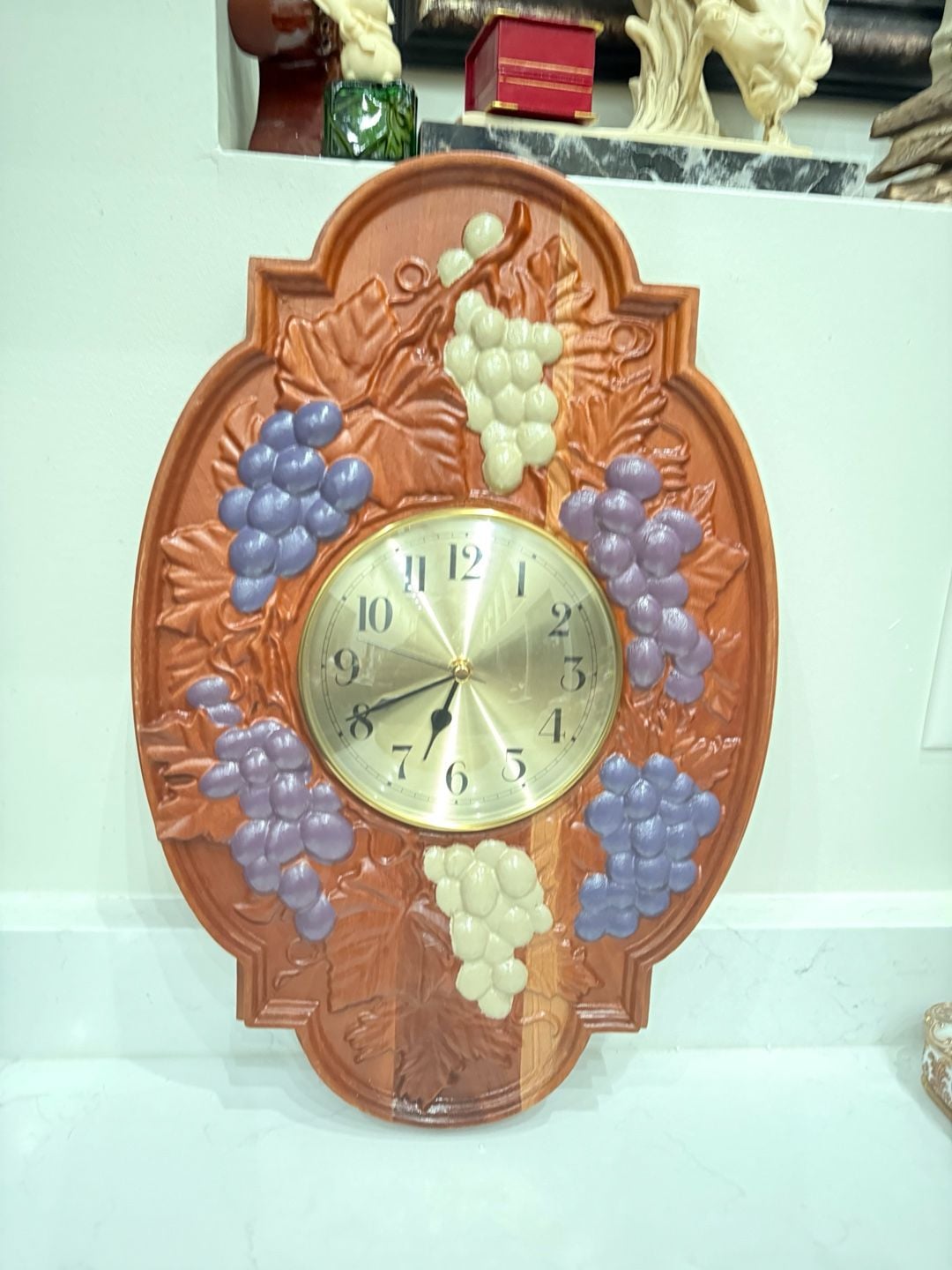 Vintage Hand Crafted Wood Carved Grapevine Quartz Wall Clock 1