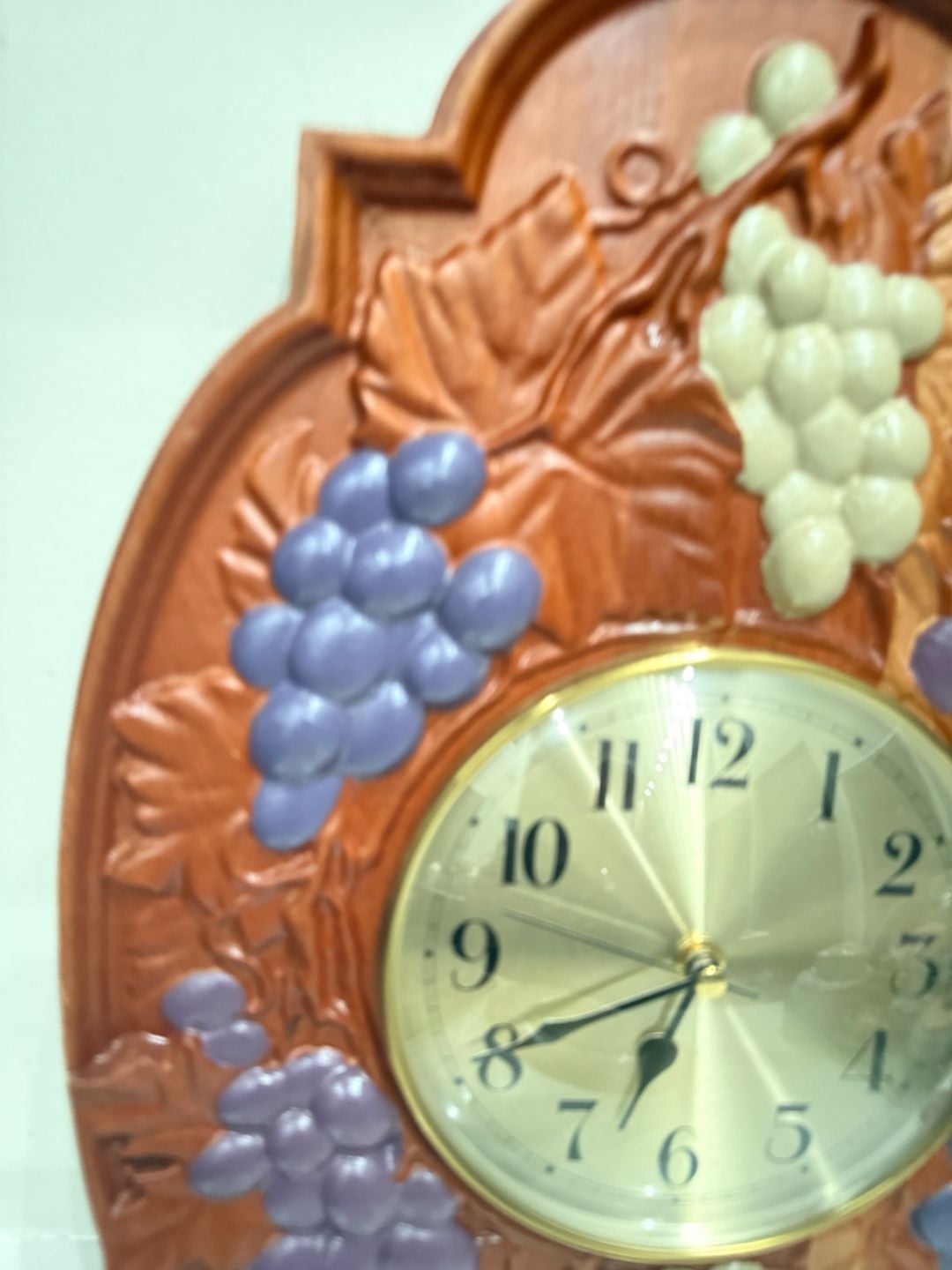 Vintage Hand Crafted Wood Carved Grapevine Quartz Wall Clock 2