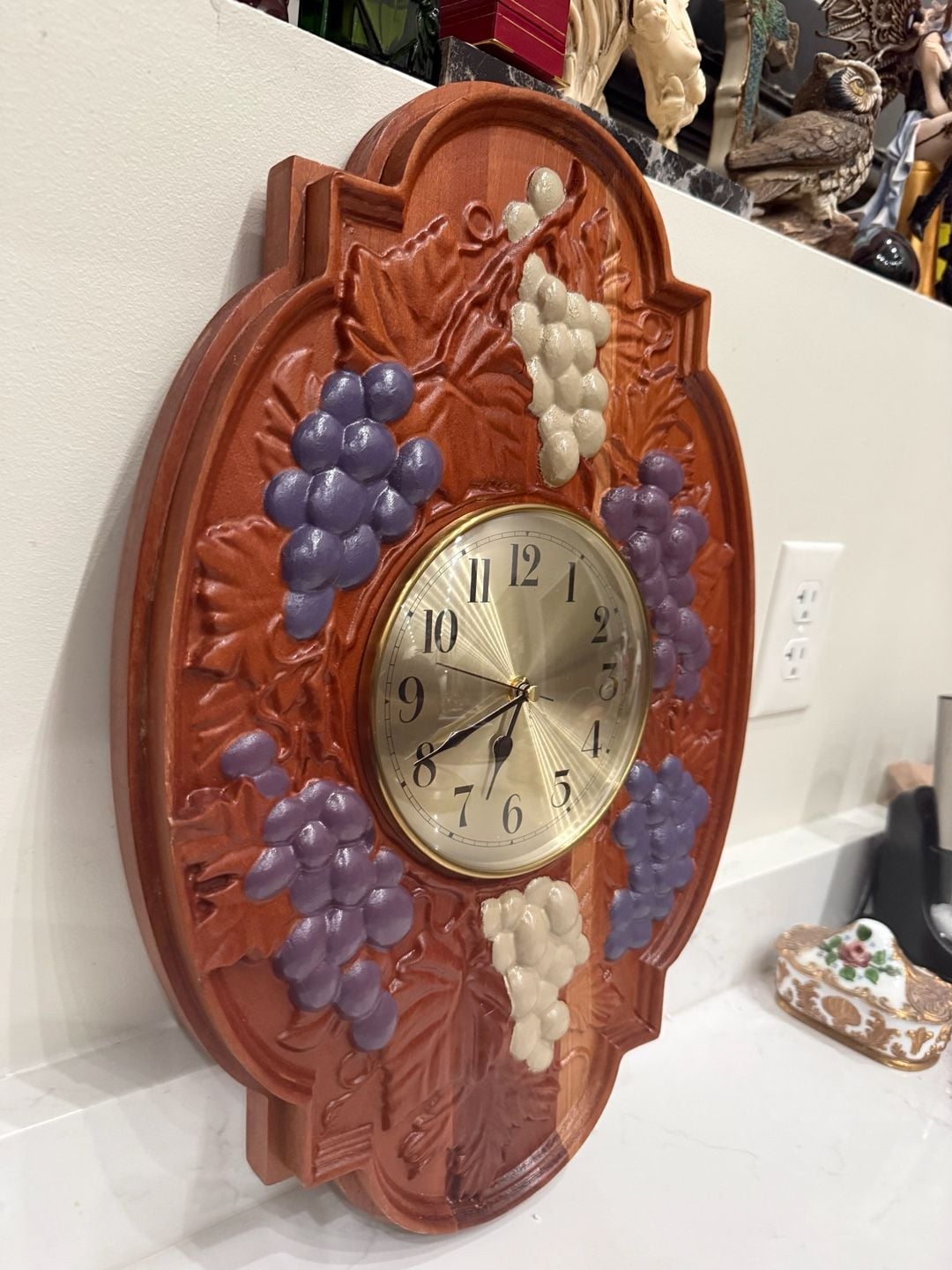 Vintage Hand Crafted Wood Carved Grapevine Quartz Wall Clock 5