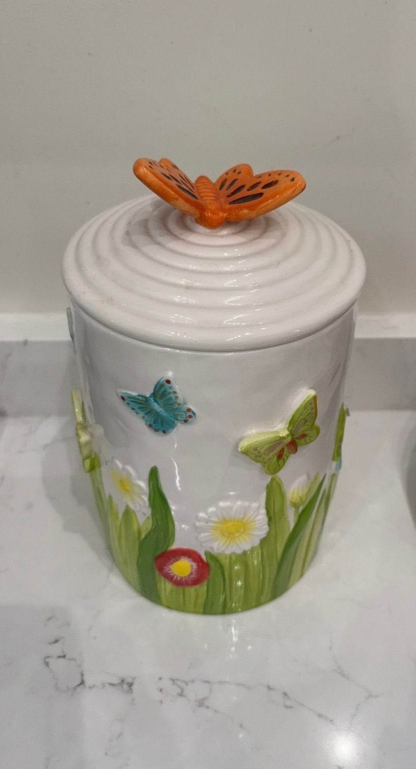 Vintage Ceramic Butterfly and Daisy Floral cookie Jar with Orange Butterfly Lid 2
