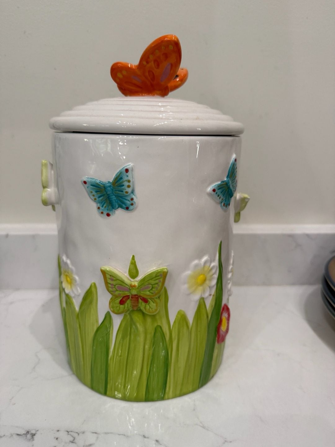 Vintage Ceramic Butterfly and Daisy Floral cookie Jar with Orange Butterfly Lid 4