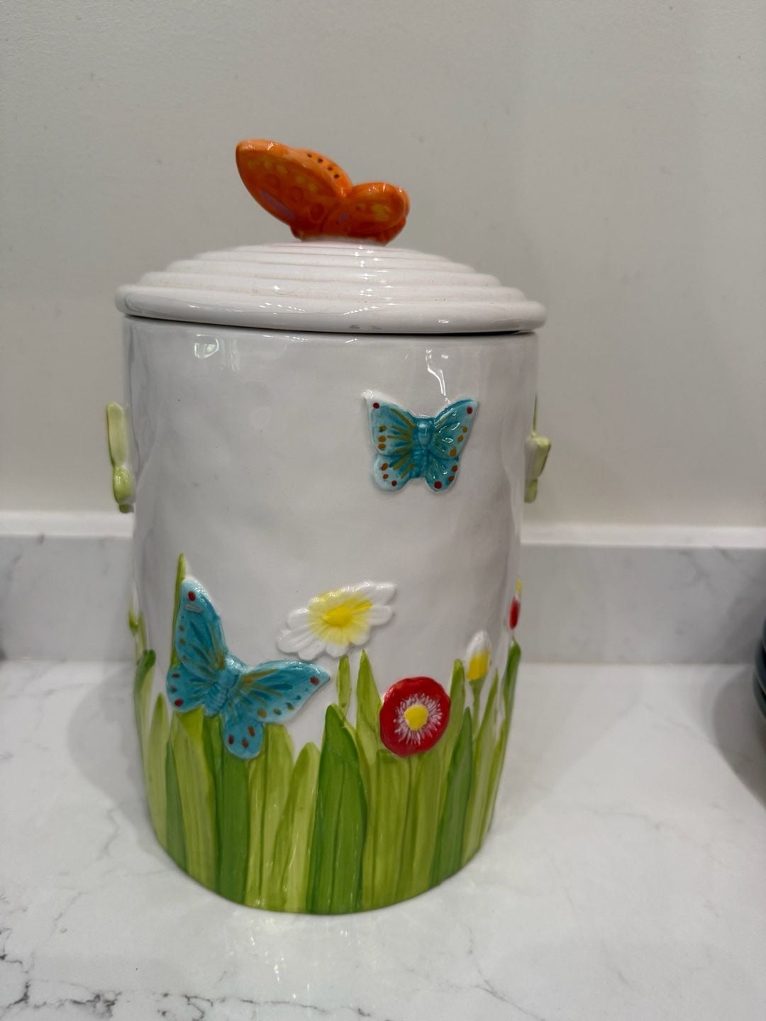 Vintage Ceramic Butterfly and Daisy Floral cookie Jar with Orange Butterfly Lid 6