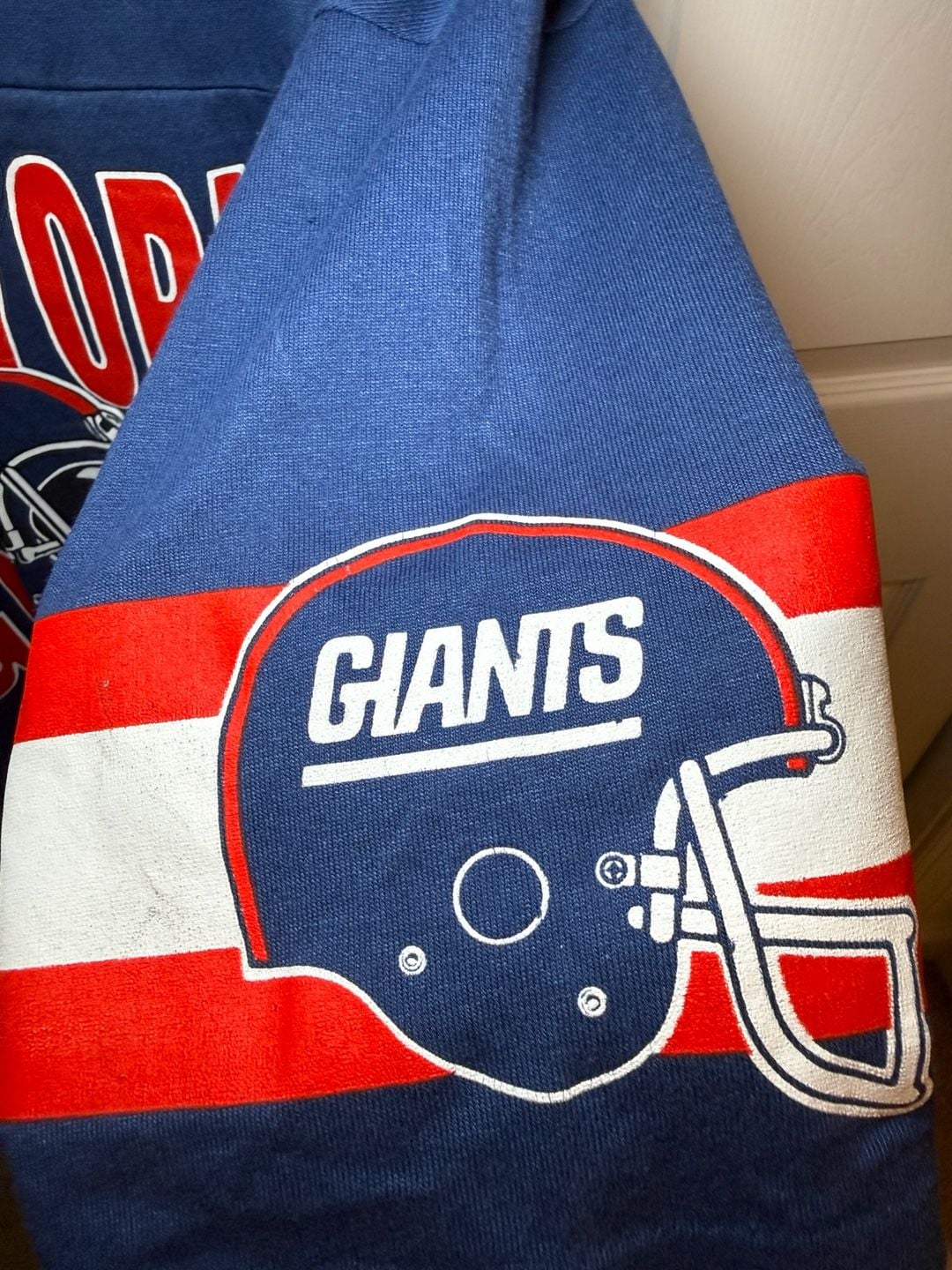 Vintage NFL New York Giants Graphic V-Neck T-Shirt Blue 5