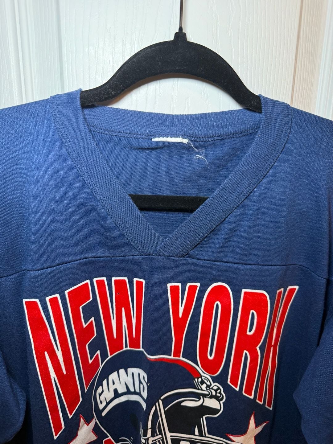 Vintage NFL New York Giants Graphic V-Neck T-Shirt Blue 6