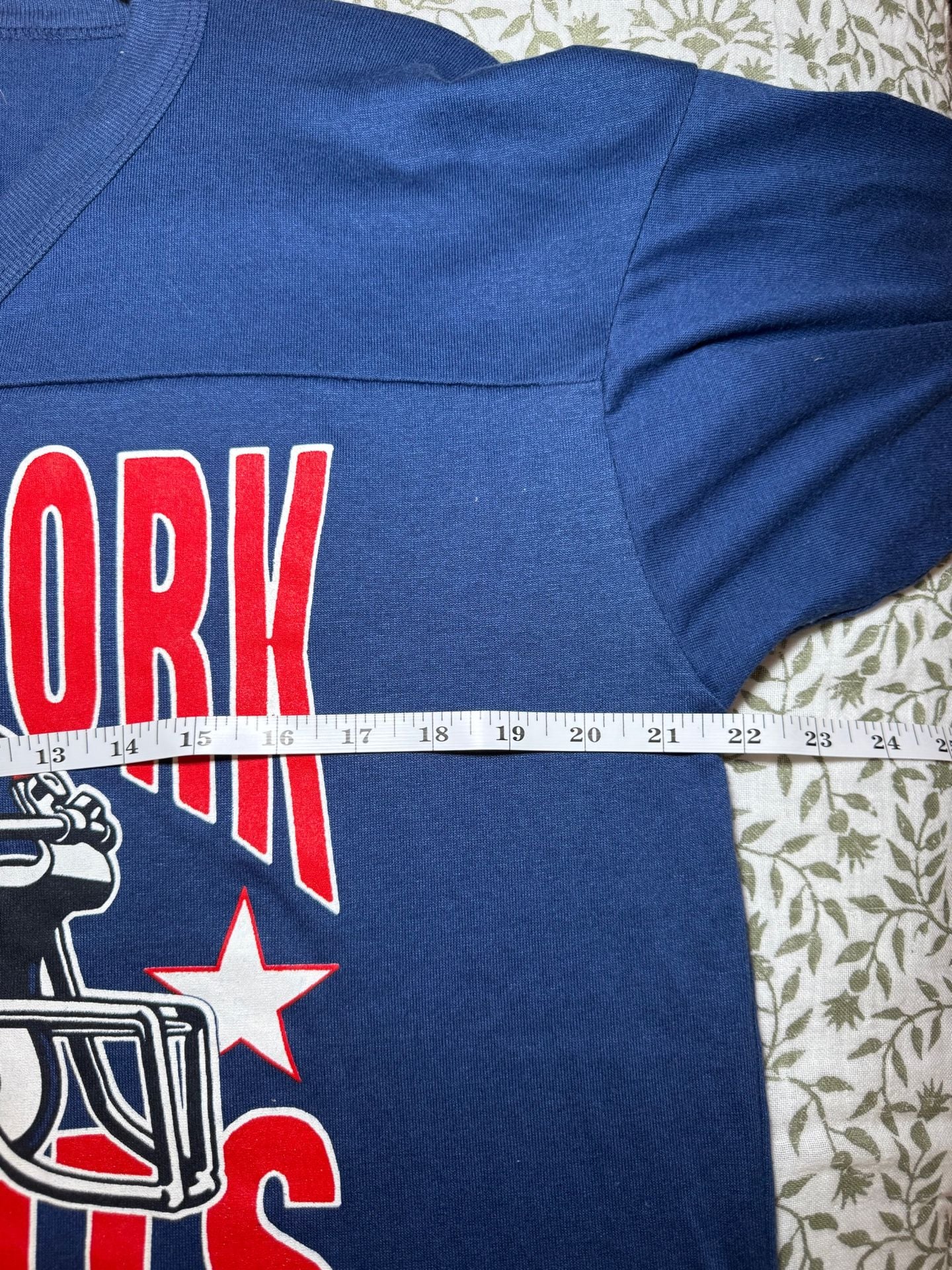 Vintage NFL New York Giants Graphic V-Neck T-Shirt Blue 11