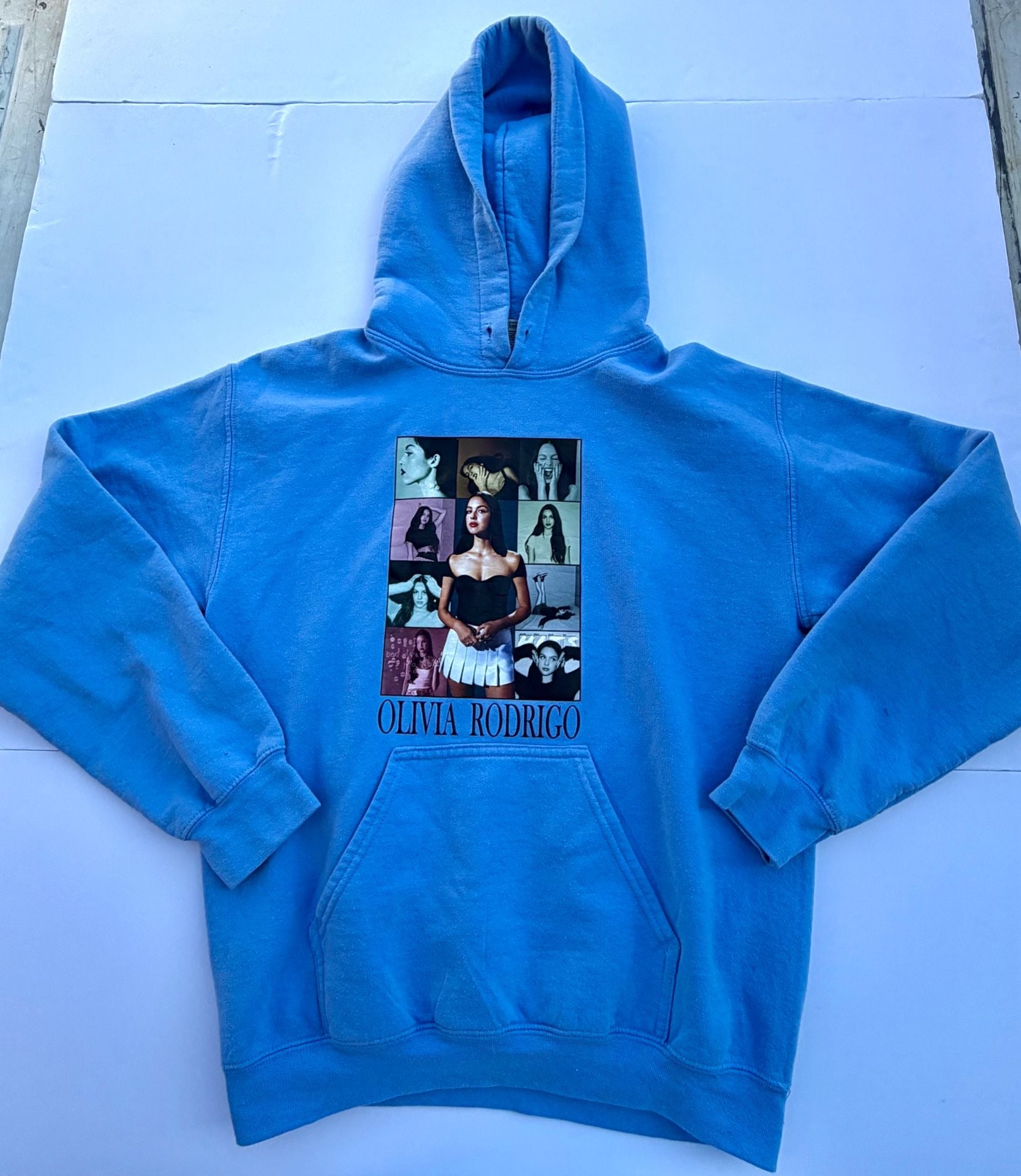 Olivia Rodrigo Guts World Tour 2024 Photo Collage Blue Hoodie Size S 2