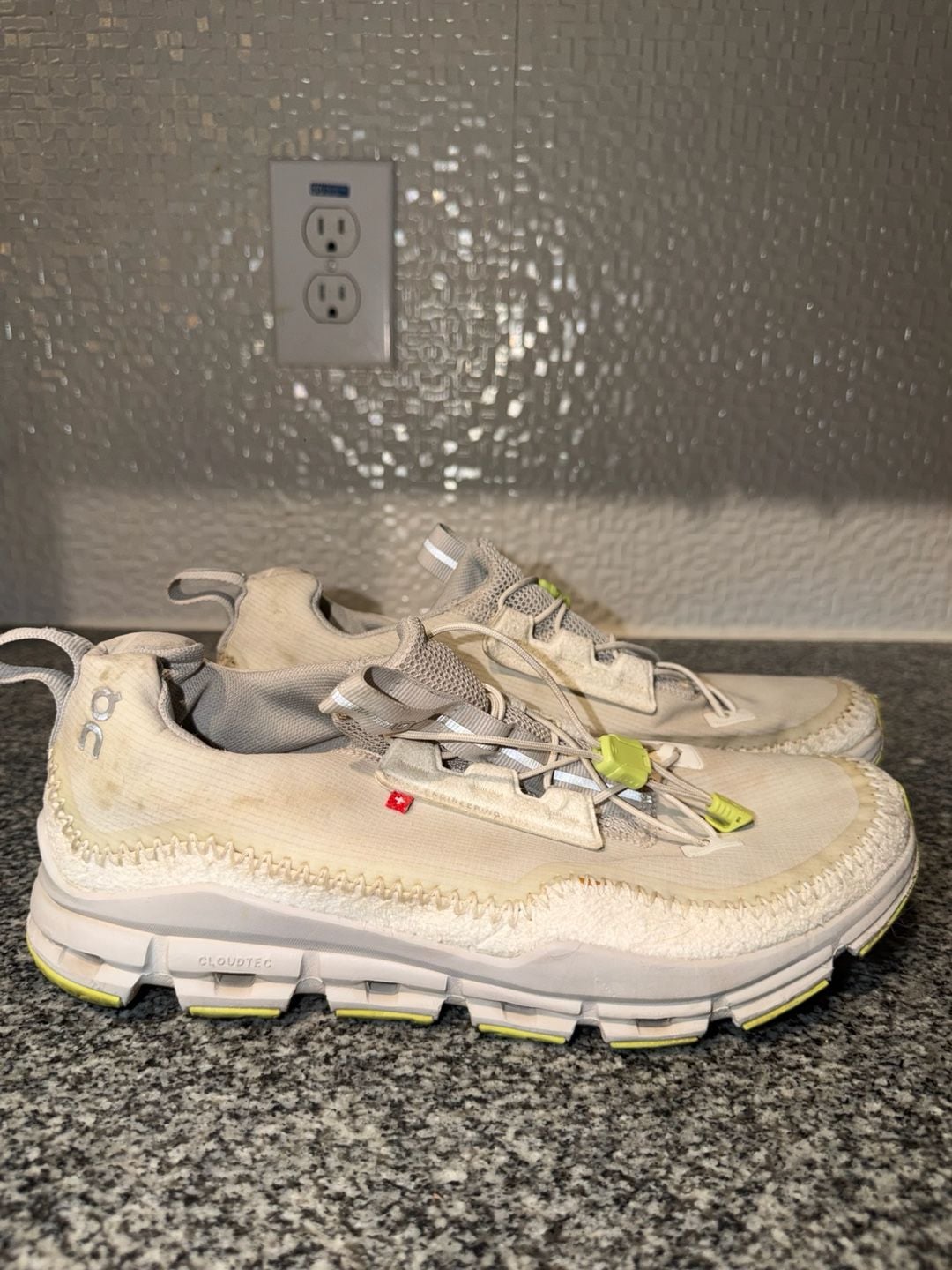 On Running Cloudaway Glacier Grey Ice White Athletic Sneakers Women's US 9 3
