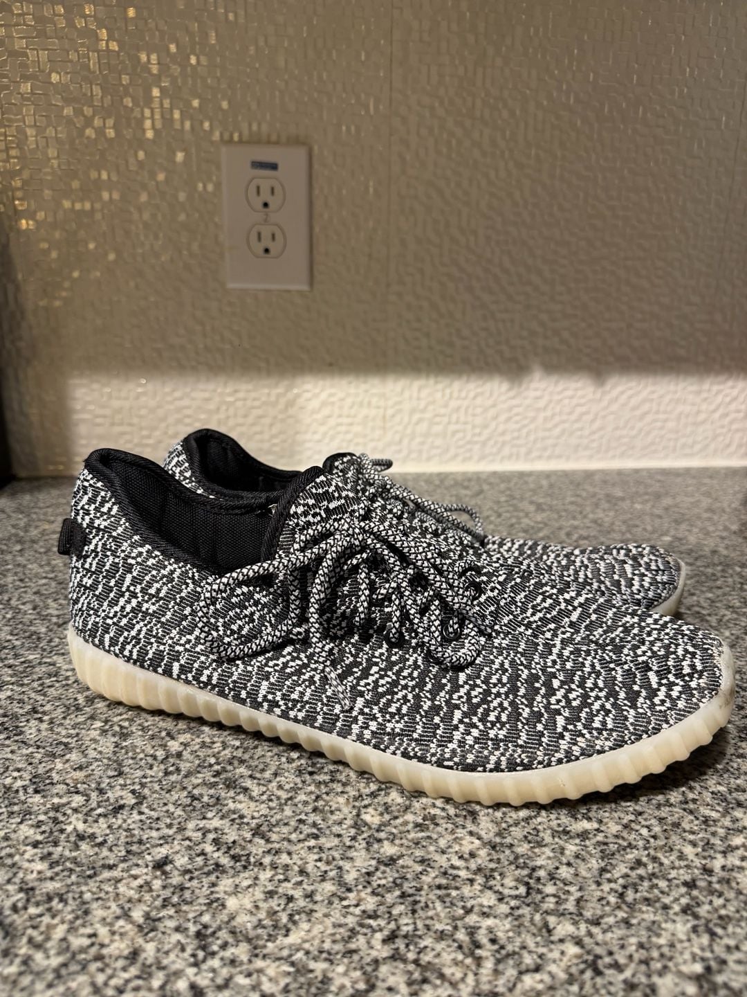 Adidas Yeezy Boost 350 V2 Black White Knit Sneakers 3