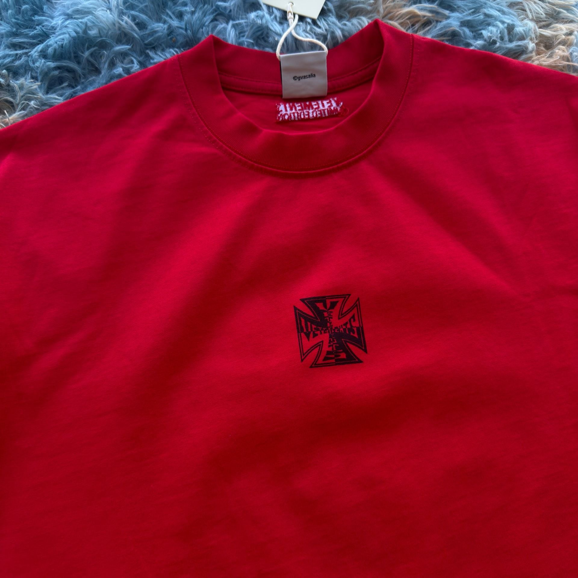 Vetements Biker Cross Logo T-Shirt Red 3