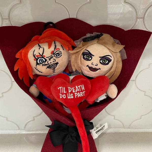 Chucky & Tiffany Valentine's Plush Bouquet 13 Inch Til Death Do Us Part