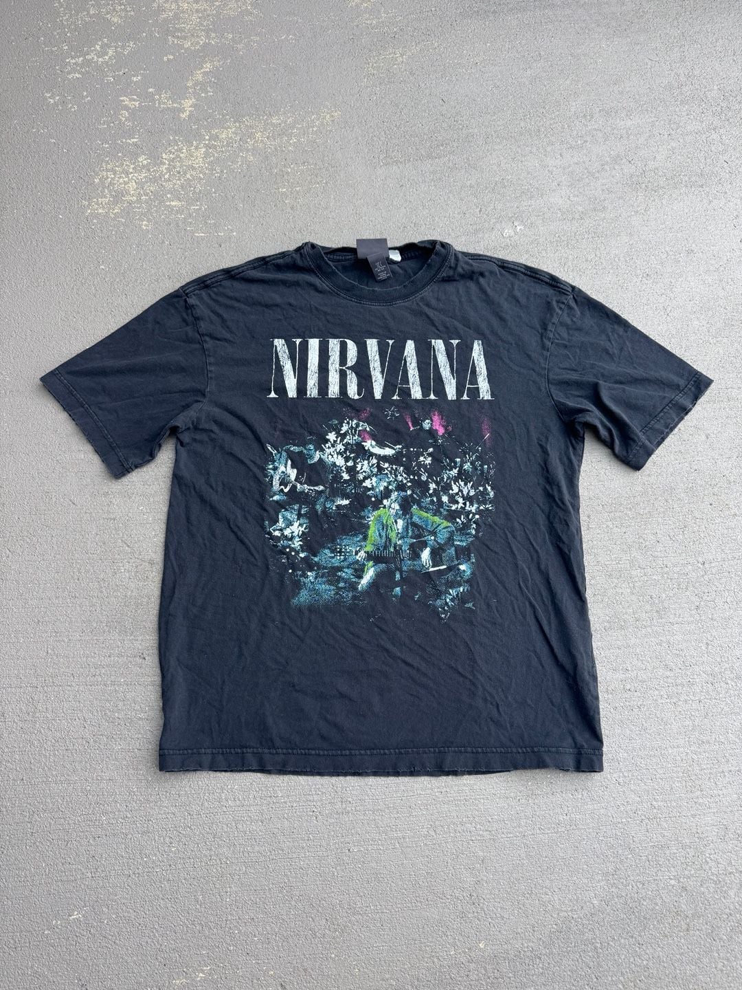 H&M Nirvana Unplugged In New York Loose Fit Graphic T-Shirt Black Size S 2
