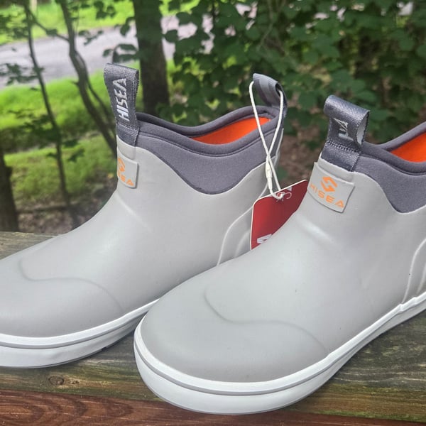 HISEA Childs Deck Boots, Grey, Size 4