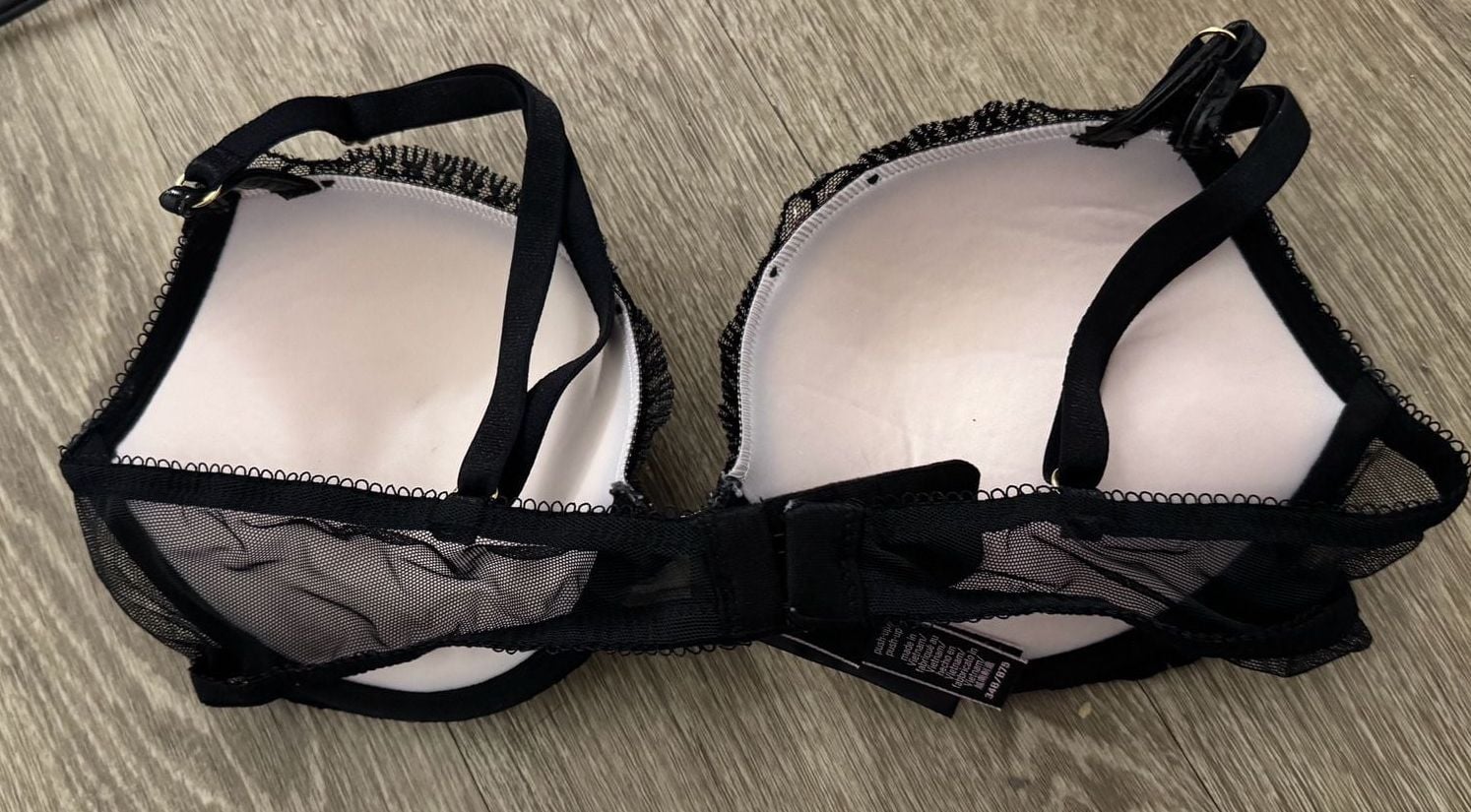 Victoria's Secret Very Sexy Push-Up Floral Embroidery Bra 3