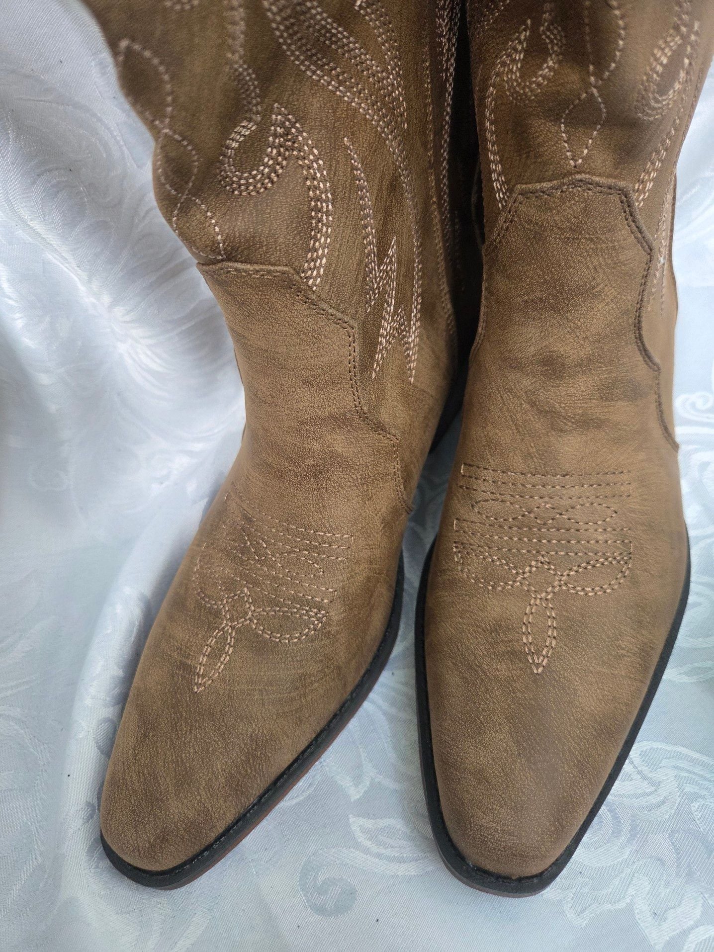 IUV Women's Western Boots in Brown 4