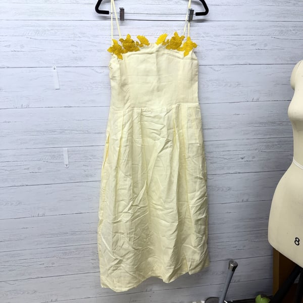 Fanm Mon linen L yellow dress with embroidered flowers