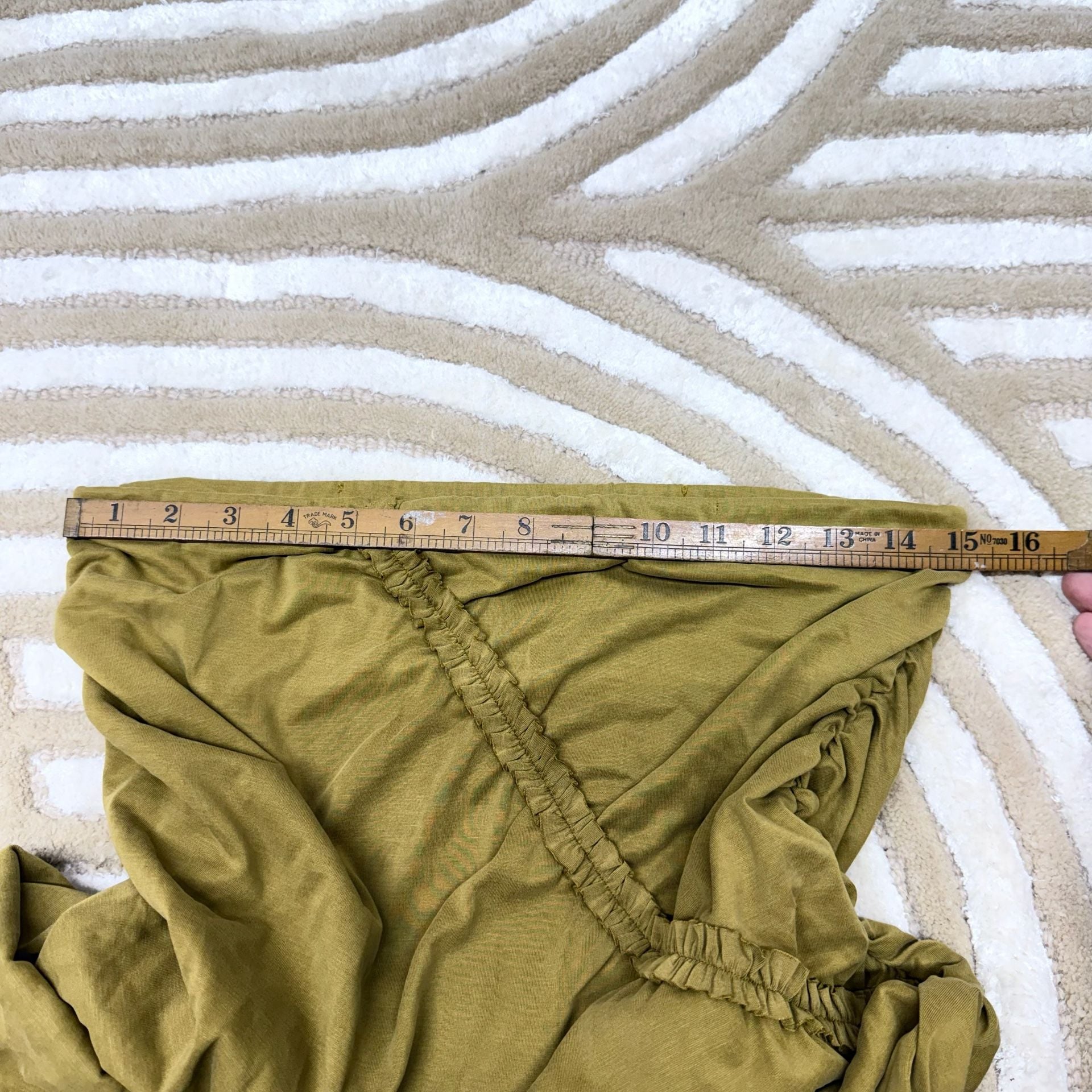 Celandine anthro Side-Ruched skirt in chartreuse green light bronze  7
