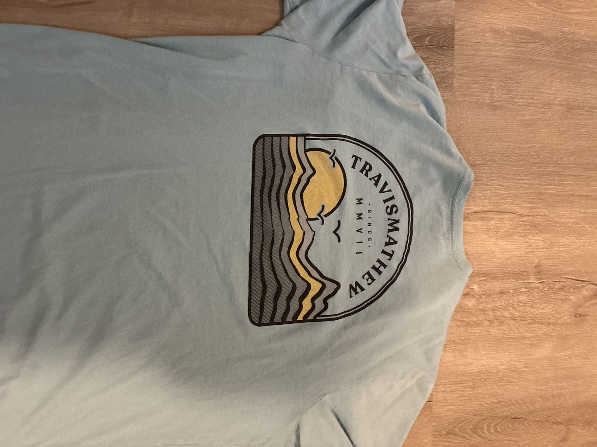 TravisMathew Light Blue Mountain Sunset Graphic Short Sleeve T-Shirt Men Size XL 8