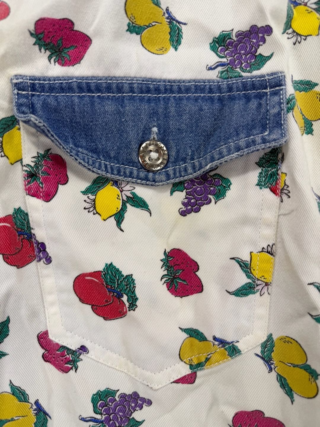 Vintage 90s The Disney Store Winnie the Pooh Fruit Stand Denim Vest 3