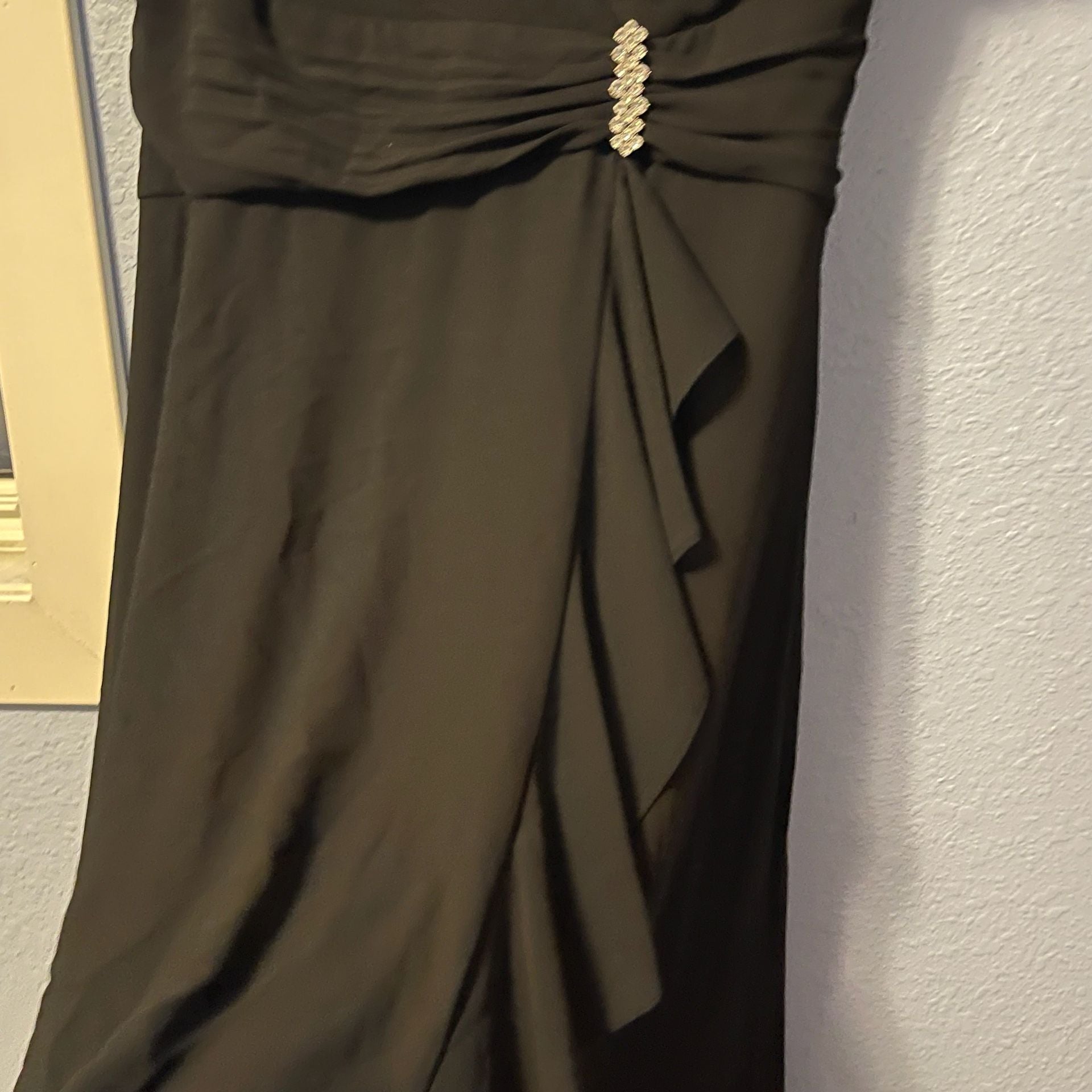 R&M Richards Black V-Neck Rhinestone Embellished Chiffon Evening Dress 6