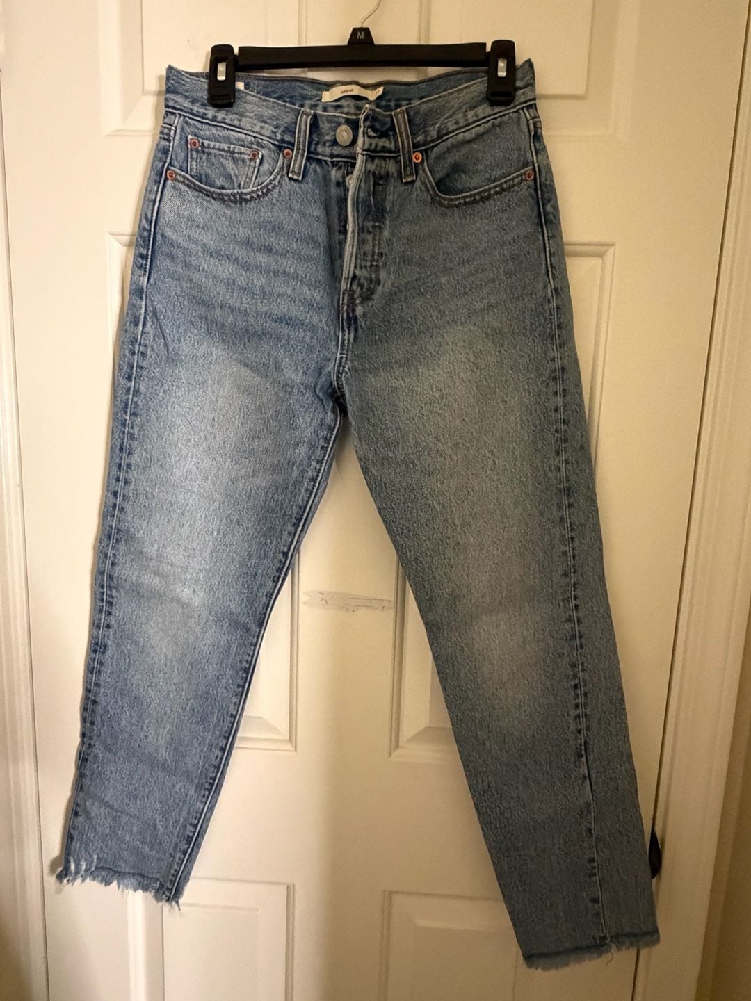 Levi's Wedgie Straight Light Wash Raw Hem Jeans W27 2