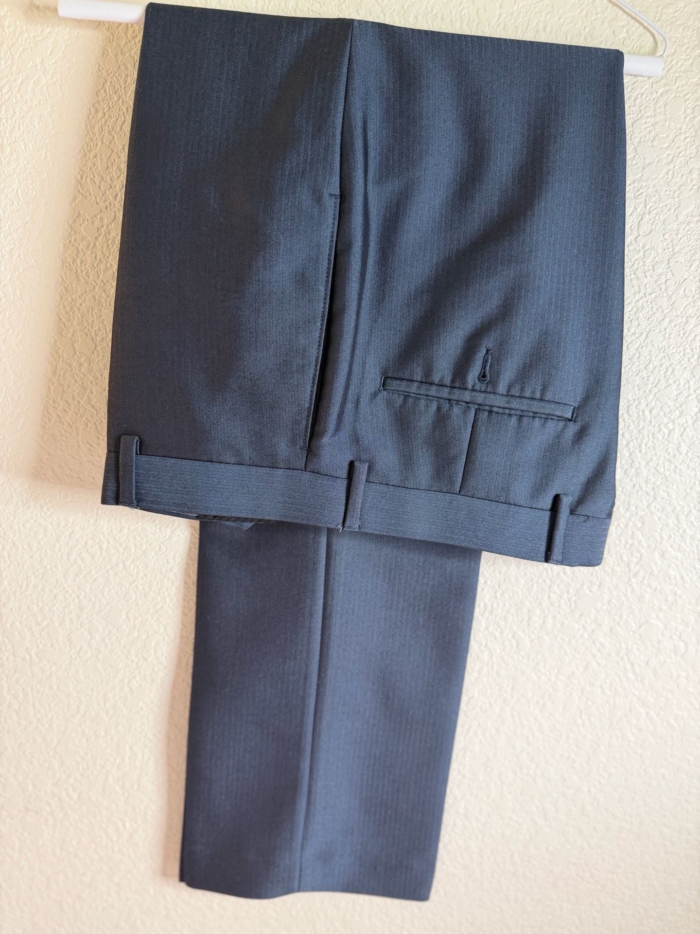 Apt. 9 Extra Slim Fit Grey Herringbone Suit Jacket Blazer and Pants Set Size 33/30 2
