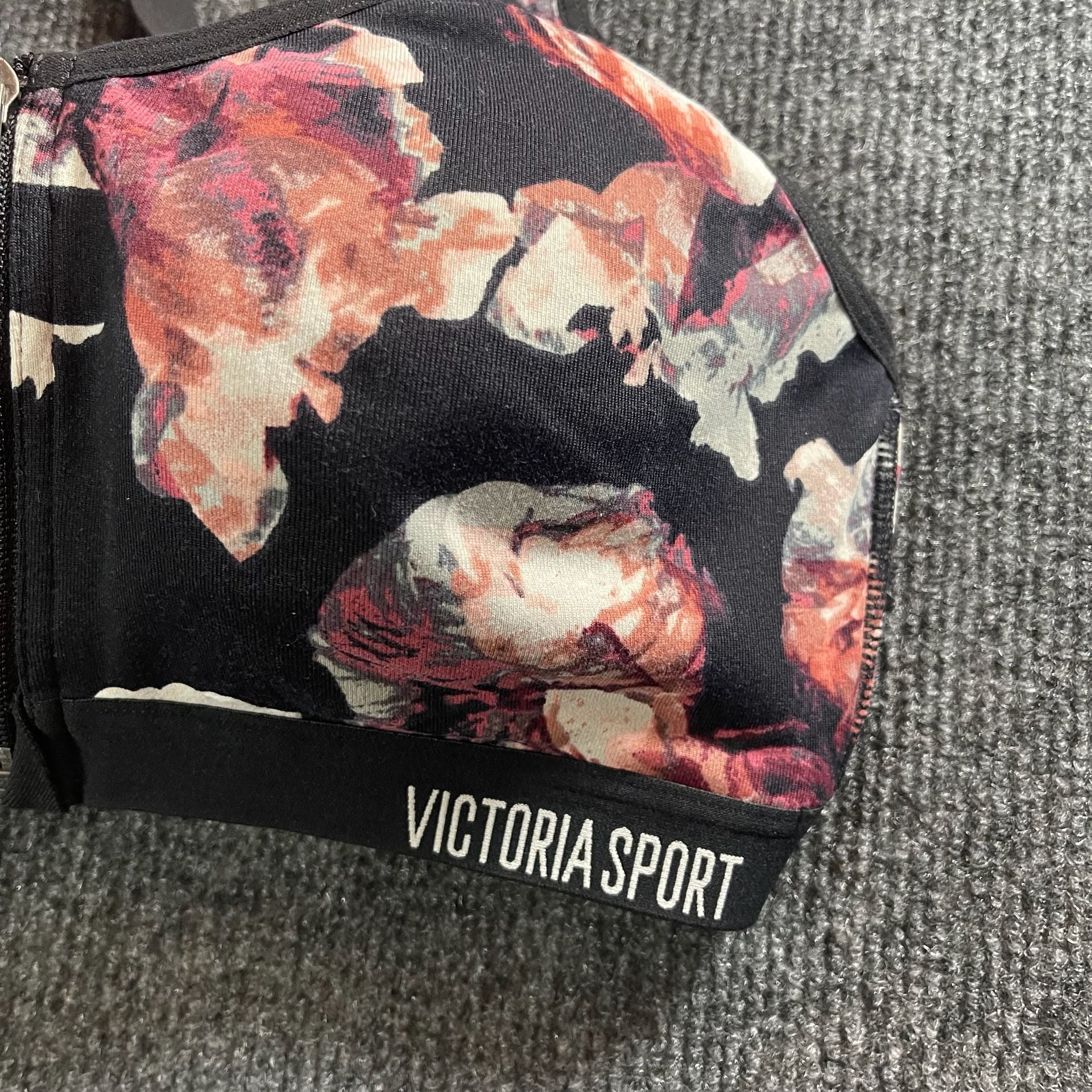 Victoria Sport Knockout Front-Close Floral Print Sports Bra 24B 1