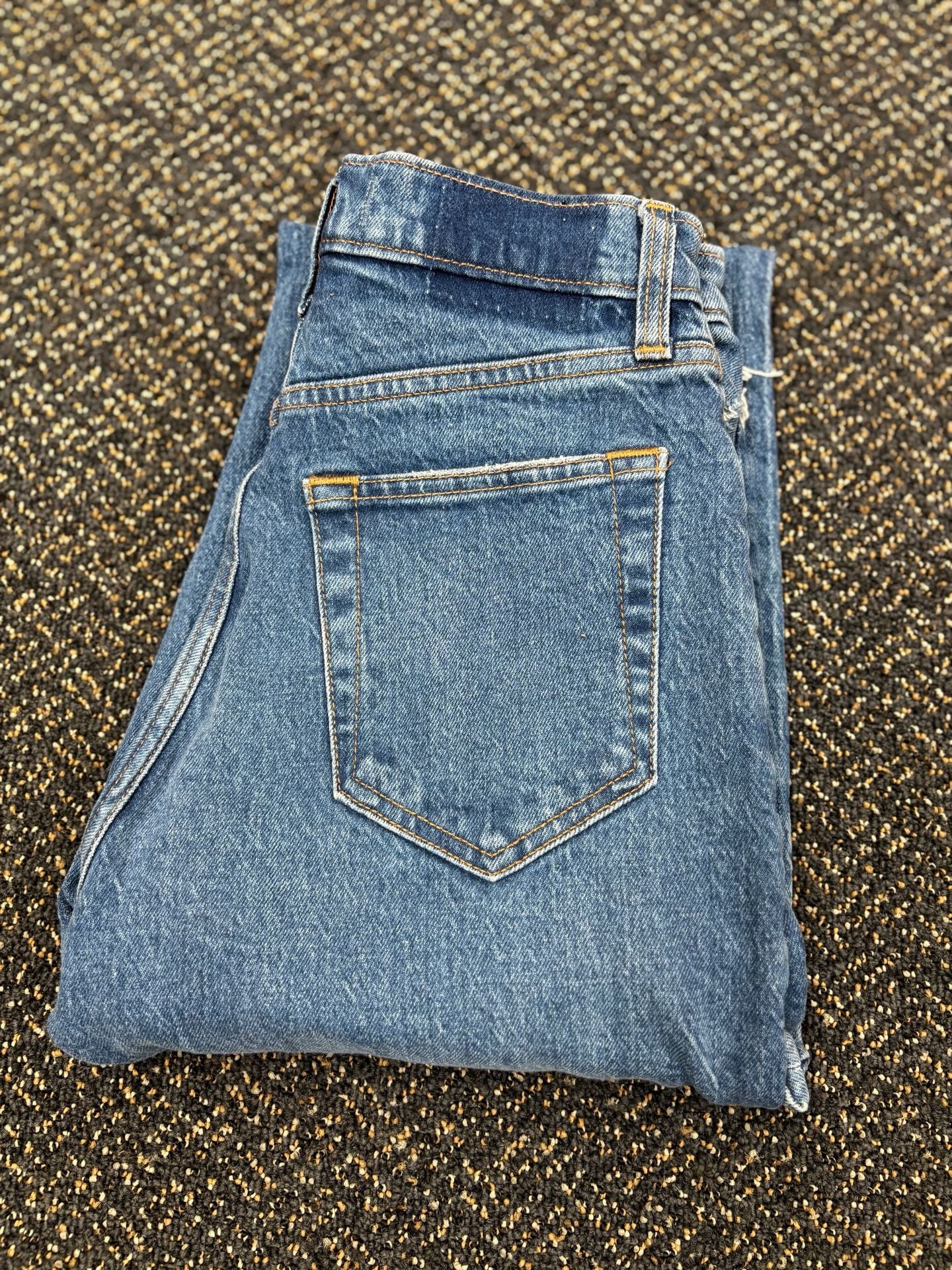 Abercrombie & Fitch The '90s Straight Ultra High Rise Distressed Jeans Size 27 5