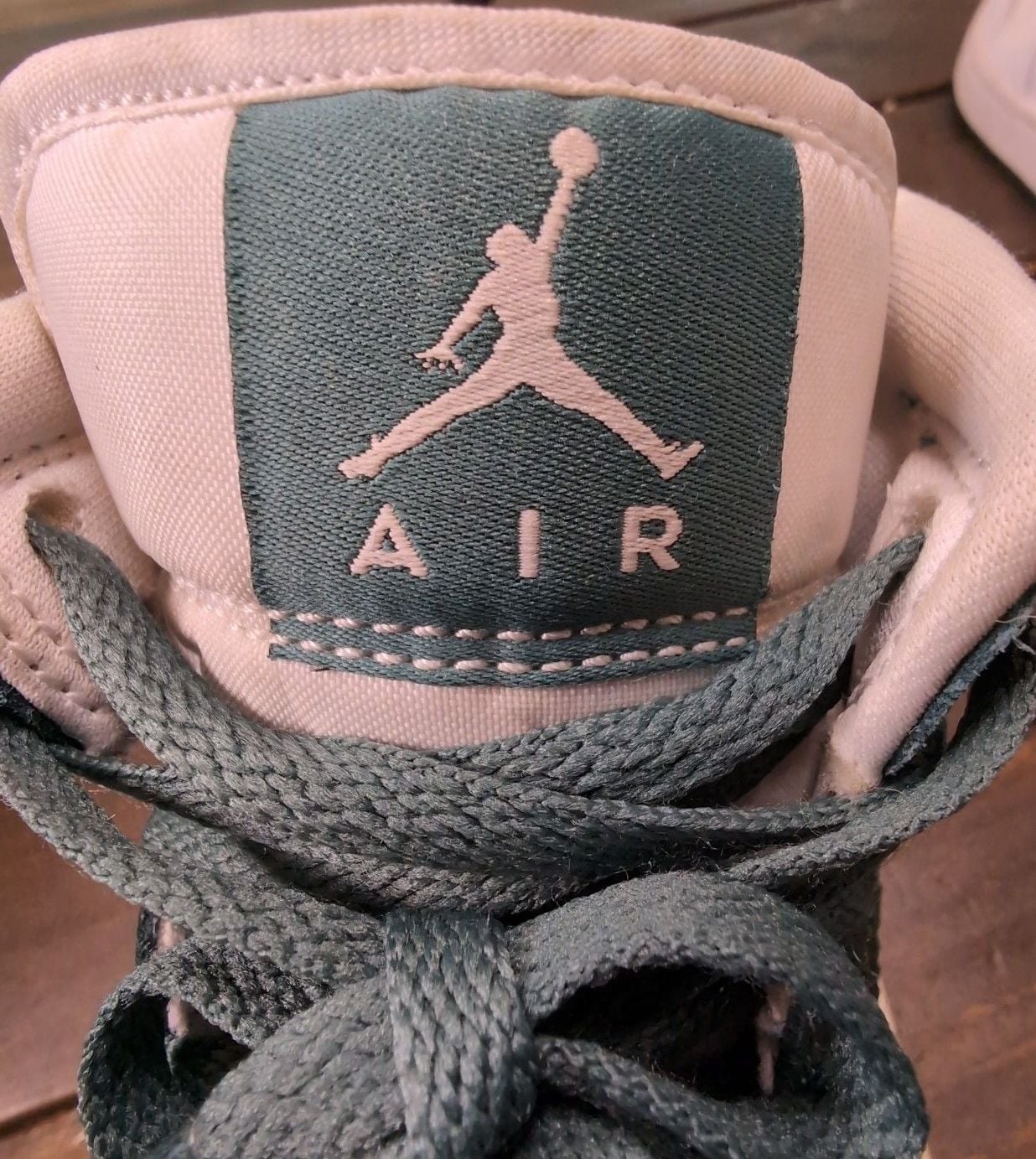 Nike Air Jordan 1 Mid SE White/Oxidized Green-Sail Women's 5.5/Youth 4 12