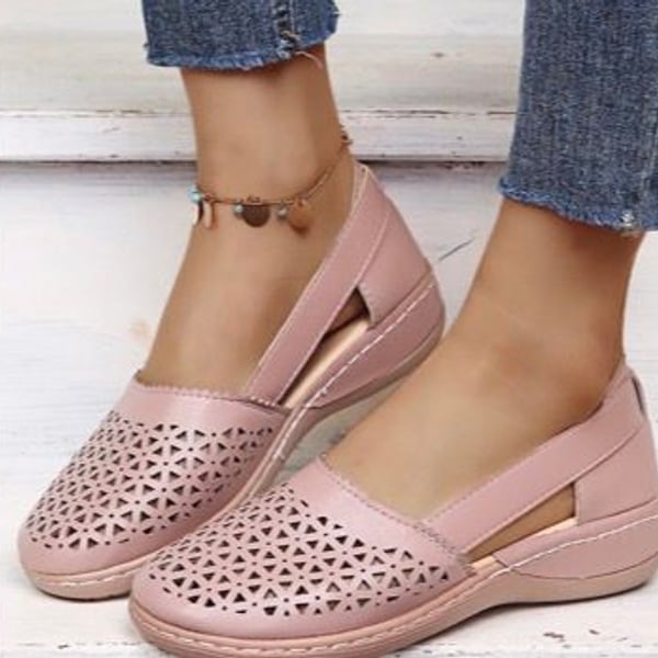 Willtoo Closed Toe Sandals Womens