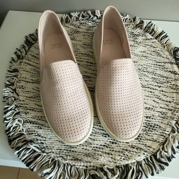 Frye and co Perforated Slip-On Pink Sneakers