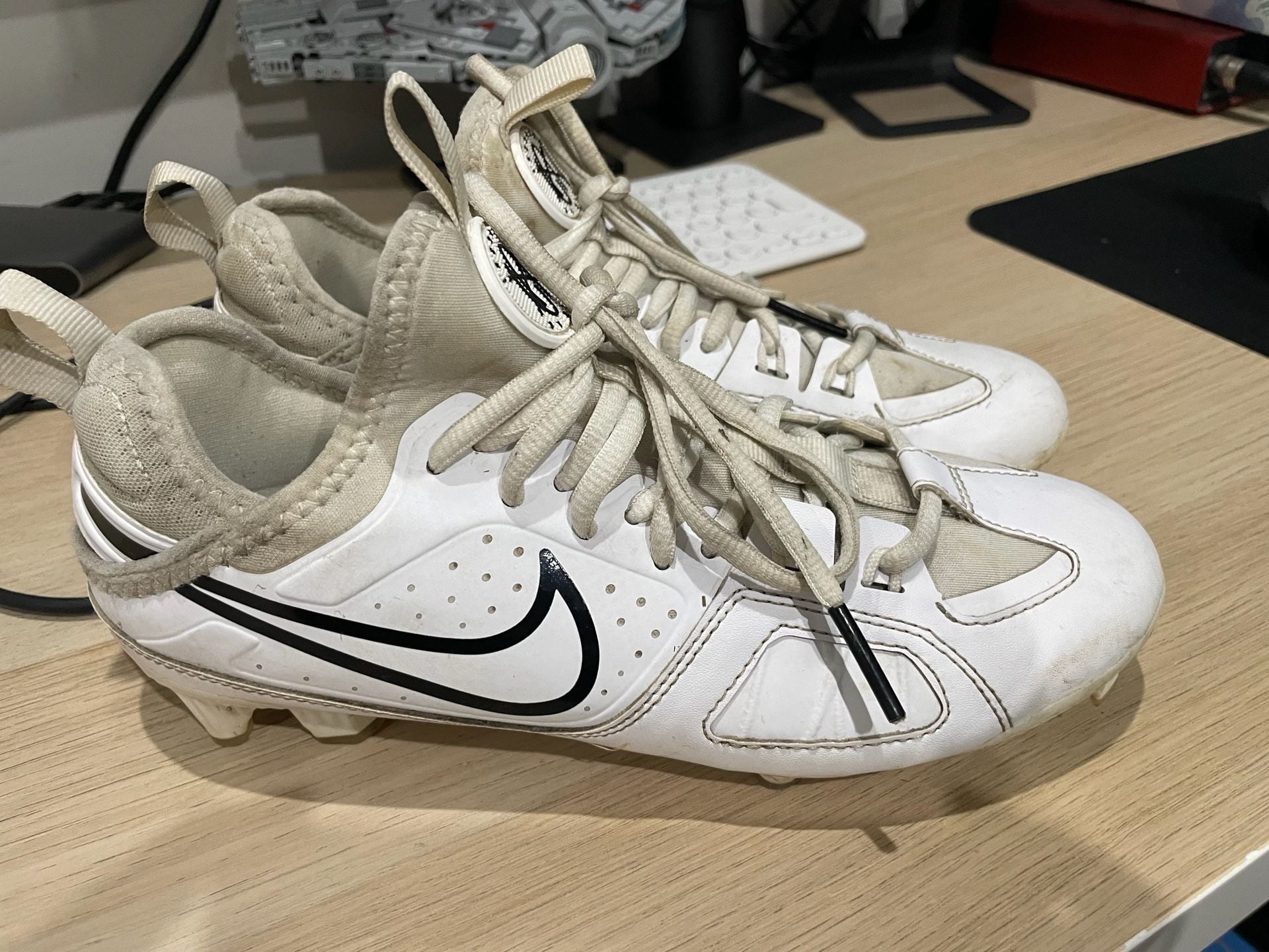 Size 5.5 Nike Huarache 9 Varsity LAX Lacrosse Cleats White Unisex 2