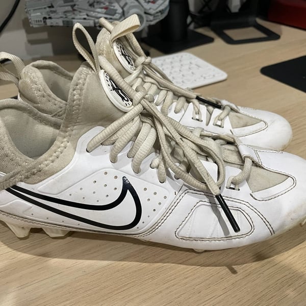 Size 5.5 Nike Huarache 9 Varsity LAX Lacrosse Cleats White Unisex